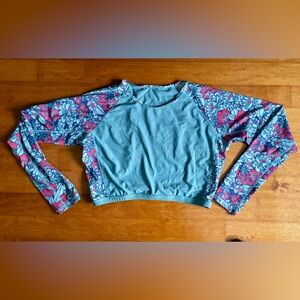 Level Six Sitka cropped long sleeved rashguard XL